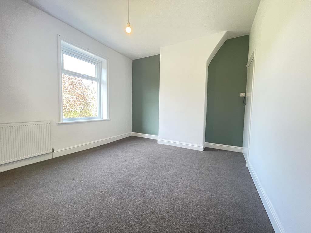 2 bedroom terraced house Let Agreed in Barnoldswick - Bedroom One